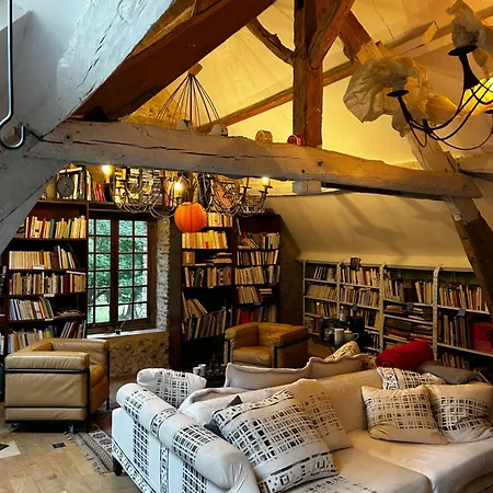 Perche Queen's Bedroom In Maisonnomadechic *