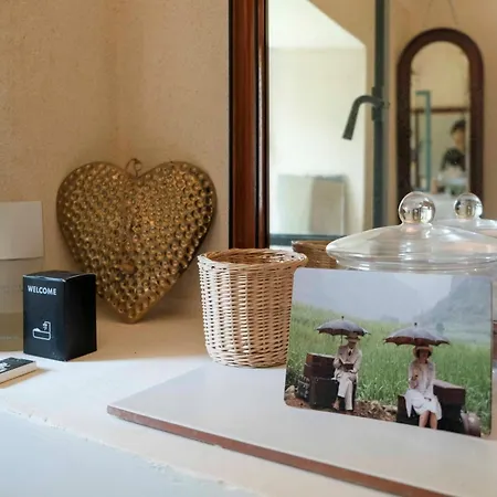 Bed & Breakfast Perche Queen's Bedroom In Maisonnomadechic