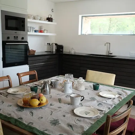 Perche Queen's Bedroom In Maisonnomadechic Bed & Breakfast Cour-Maugis-sur-Huisne