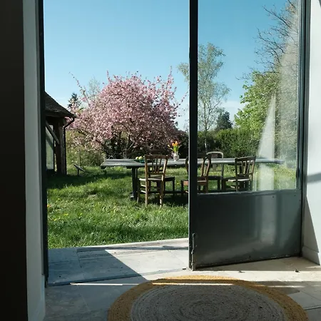 Perche Queen's Bedroom In Maisonnomadechic Bed & Breakfast Cour-Maugis-sur-Huisne
