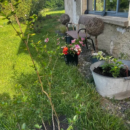 Perche Queen's Bedroom In Maisonnomadechic Bed & Breakfast Cour-Maugis-sur-Huisne