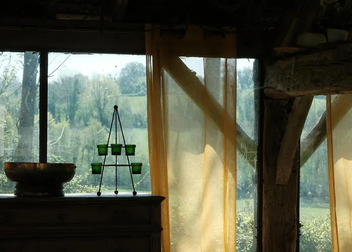 Perche Queen's Bedroom In Maisonnomadechic Cour-Maugis-sur-Huisne